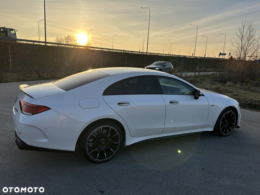 Mercedes-Benz CLS - 6