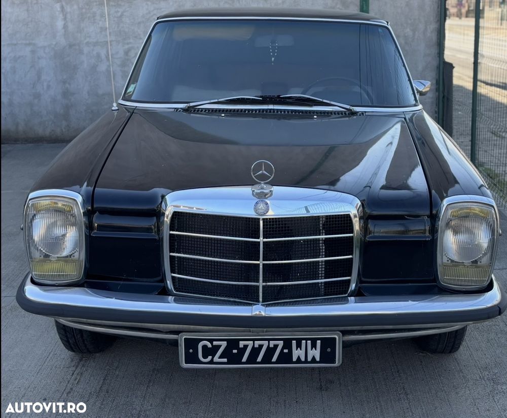 Mercedes-Benz W114 - 2