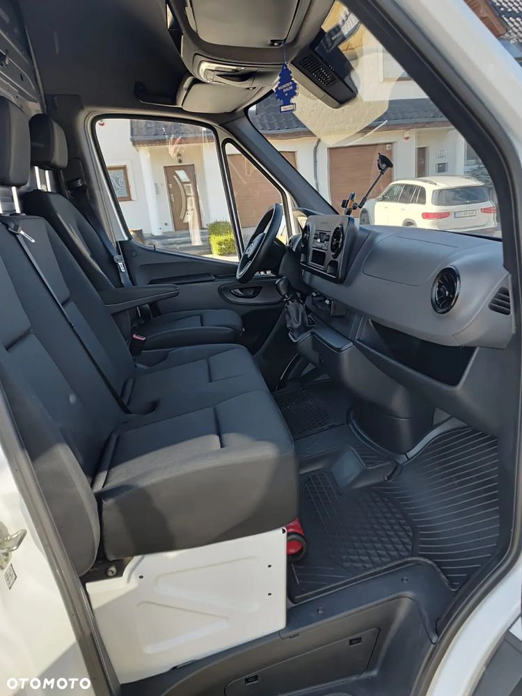 Mercedes-Benz SPRINTER - 5