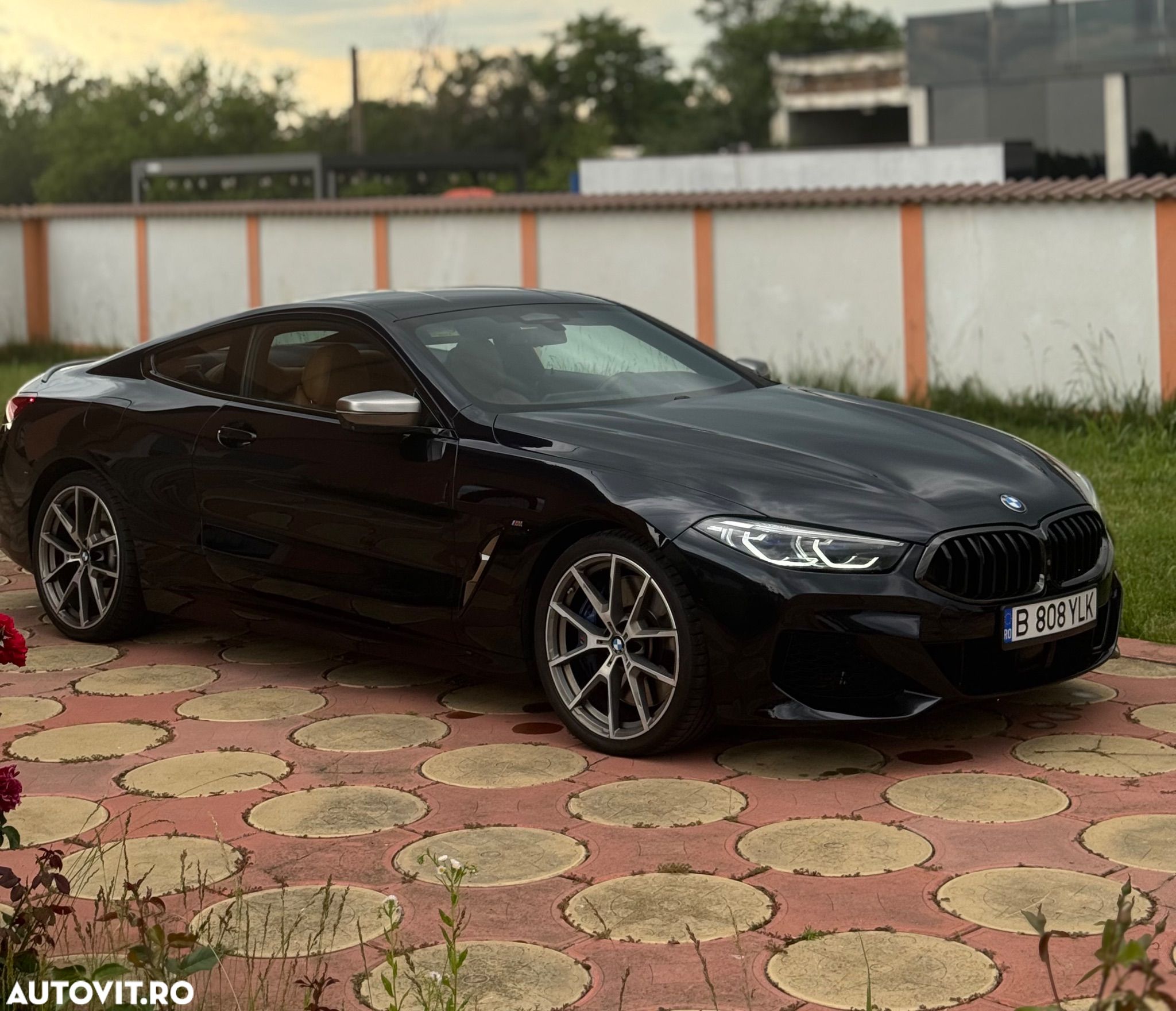 BMW M8 M850i xDrive AT - 1