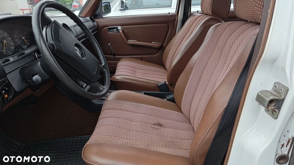 Mercedes-Benz W123 - 5