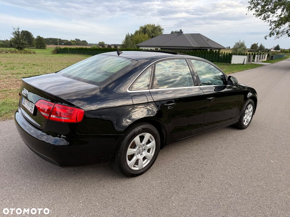 Audi A4 Limousine - 11