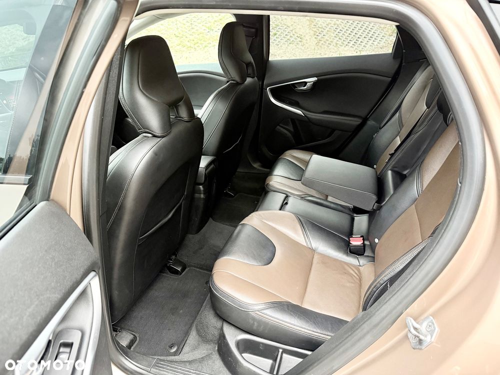Volvo V40 D4 Drive-E Summum - 8