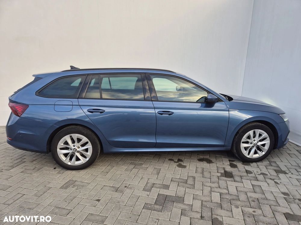 Skoda Octavia Combi 2.0 TDI DSG Style - 6