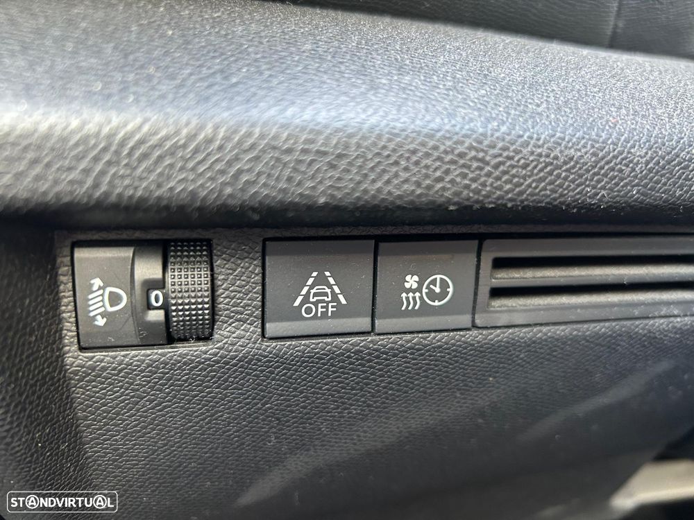 Citroën e-C4 50 kWh Shine - 24