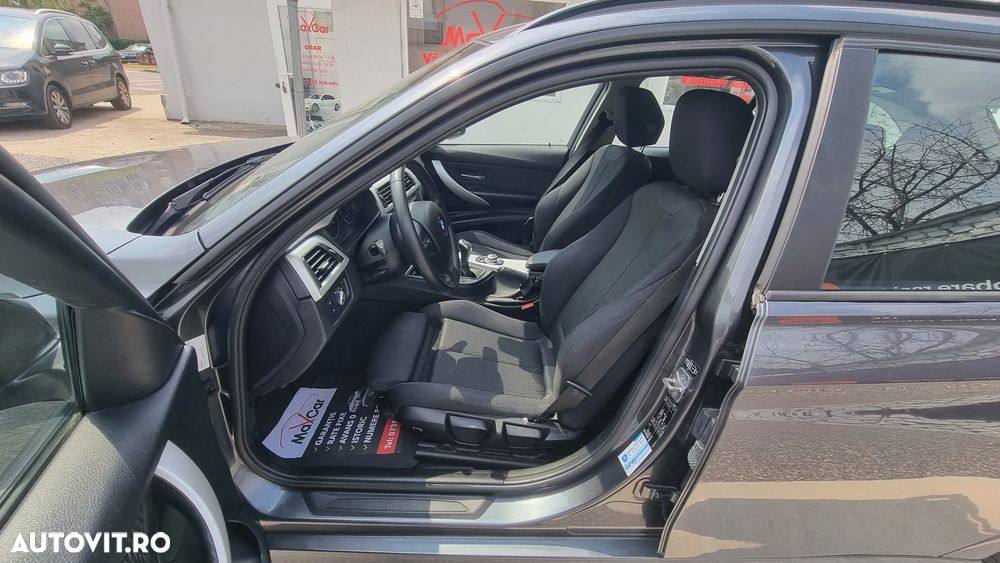 BMW Seria 3 318d Sport Line - 13