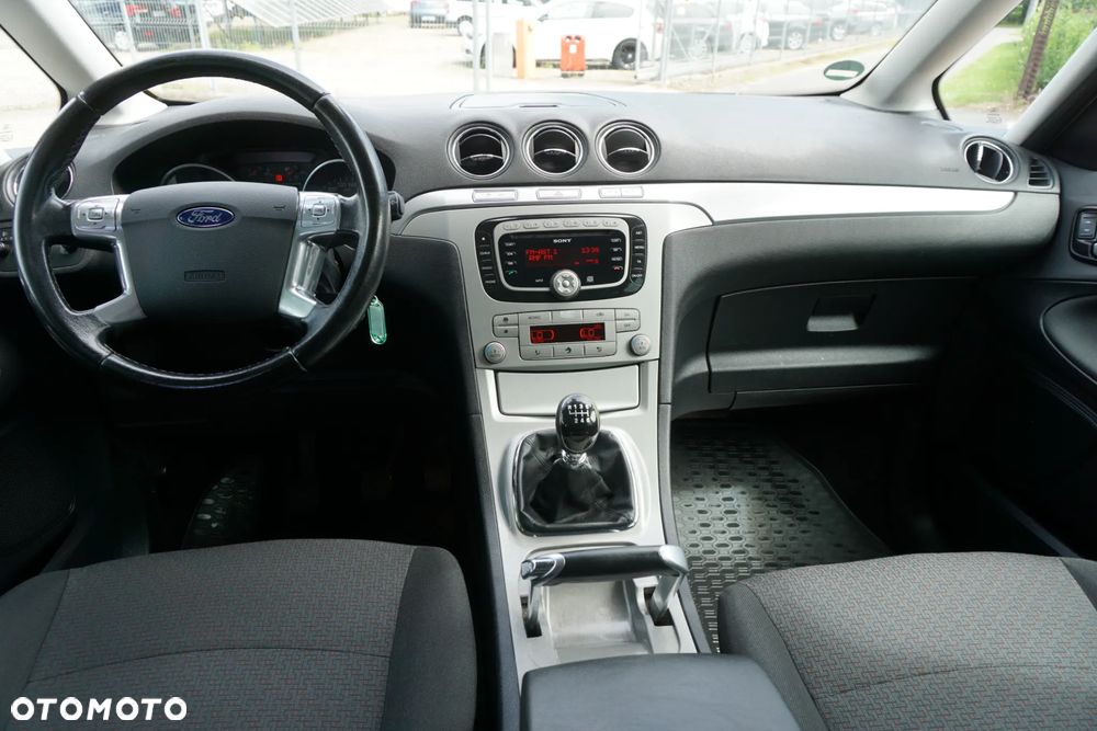 Ford Galaxy 2.0 TDCi Ambiente - 13