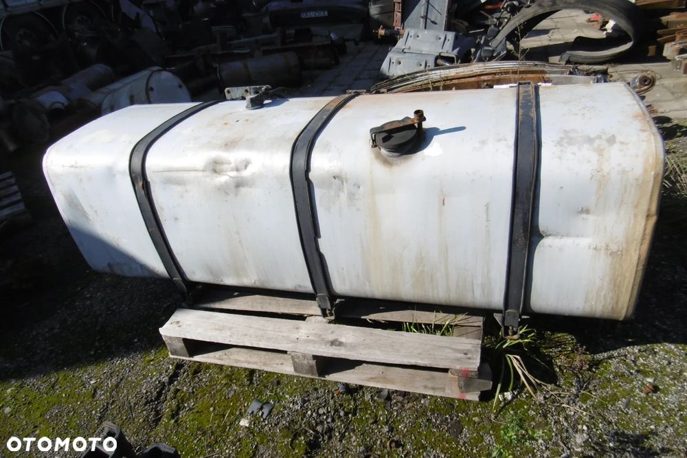 Zbiornik paliwa Man F2000 TGA - 6