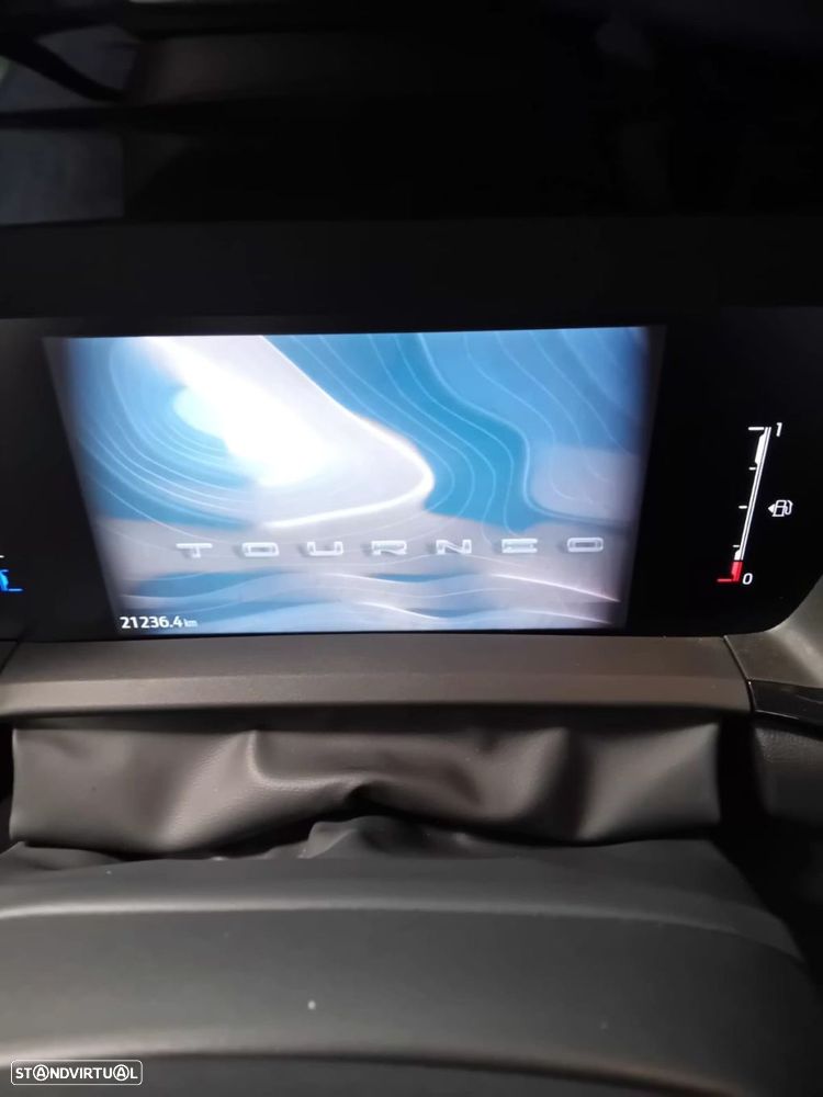 Ford Tourneo Courier 1.0 EcoBoost Titanium - 18