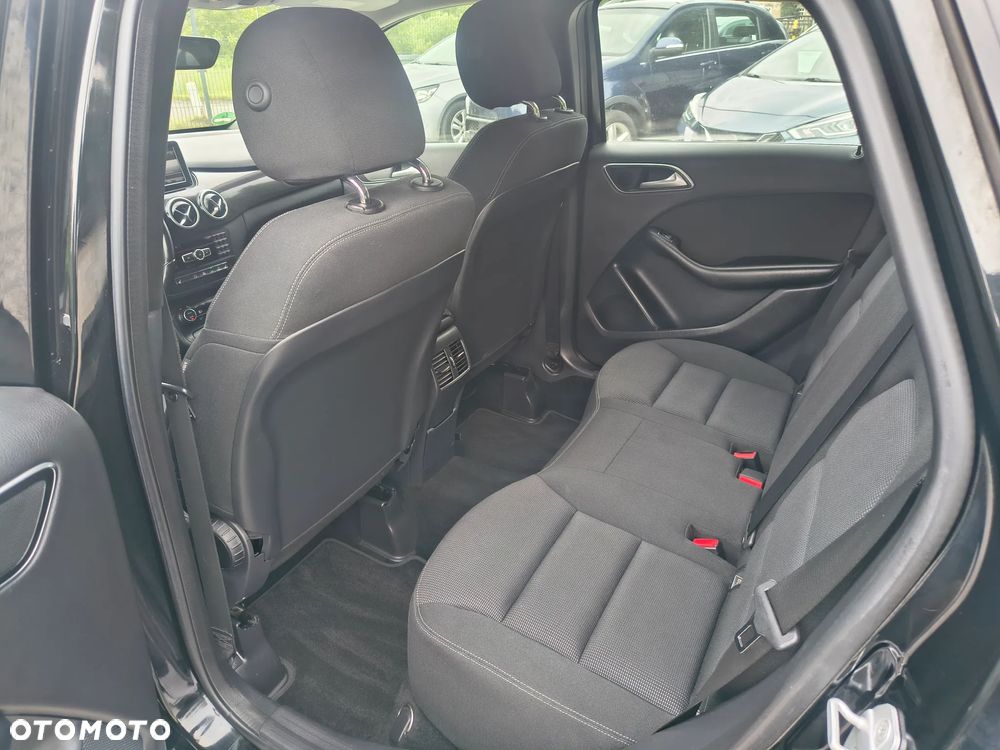 Mercedes-Benz Klasa B 200 7G-DCT Edition - 15