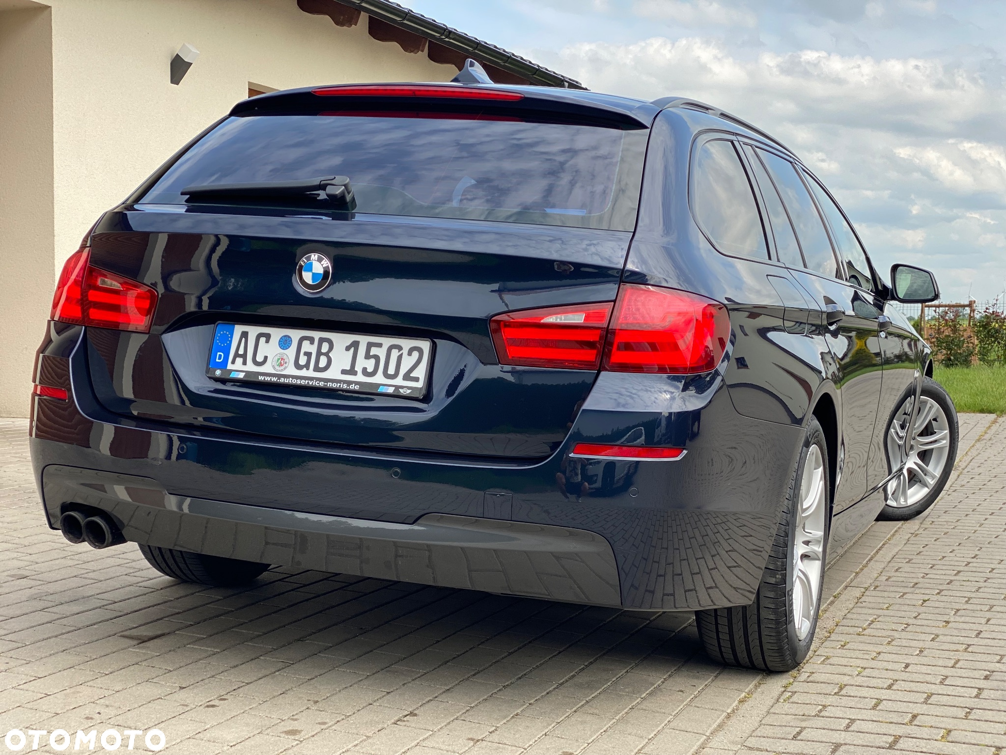 BMW Seria 5 520d Touring Sport-Aut - 2