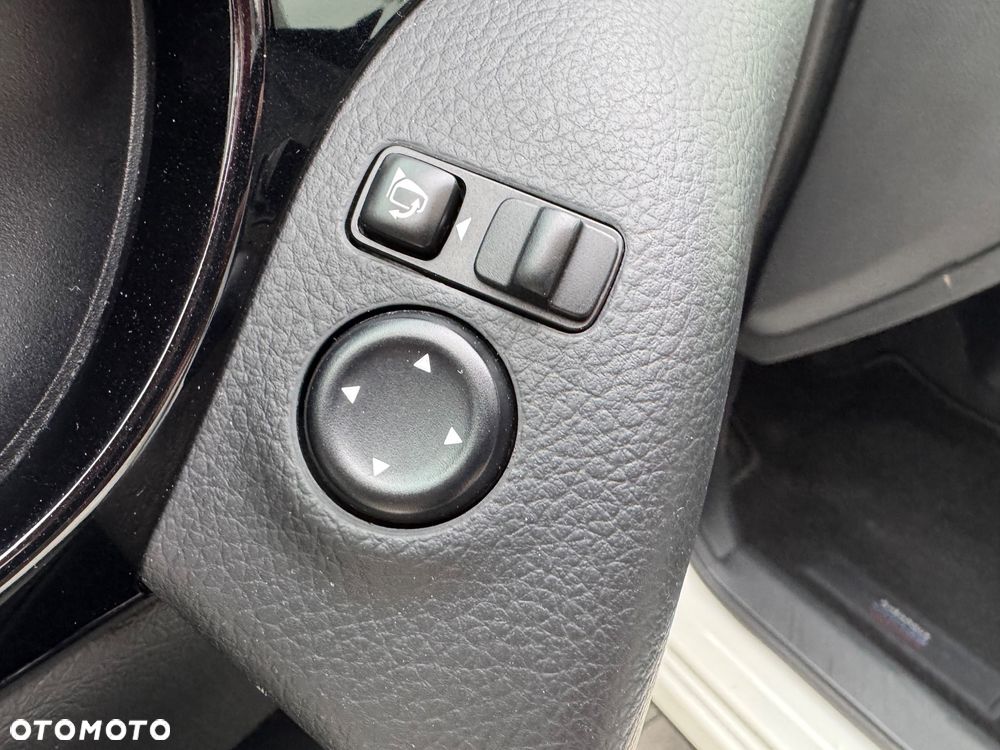 Nissan Qashqai 1.6 DCi TEKNA+ - 15