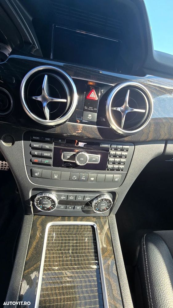 Mercedes-Benz GLK 220 CDI DPF 4Matic BlueEFFICIENCY 7G-TRONIC - 22