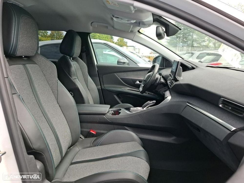 Peugeot 5008 1.2 PureTech Allure EAT8 - 6