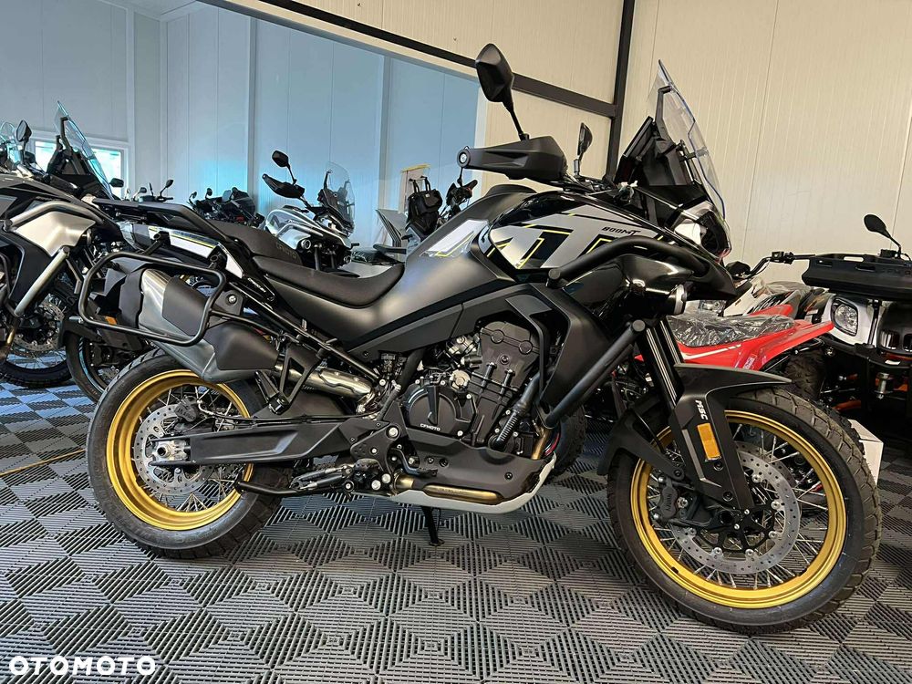 CFMoto 800MT Explore - 1