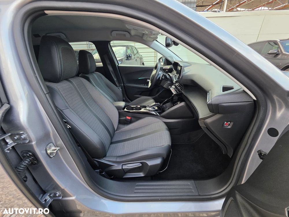 Peugeot 2008 PureTech 130 EAT8 GT Pack - 15