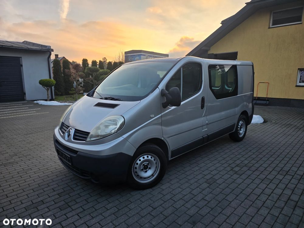 Renault Trafic - 1