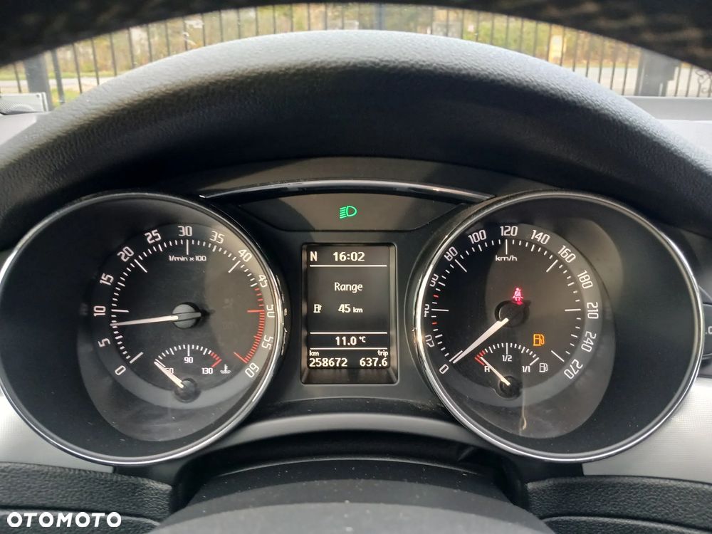 Skoda Superb 2.0 TDI Exclusive - 24