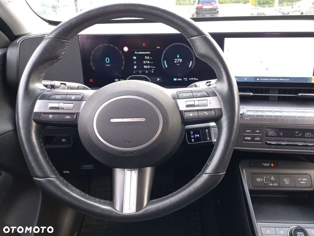 Hyundai Kona 65kWh Executive - 12