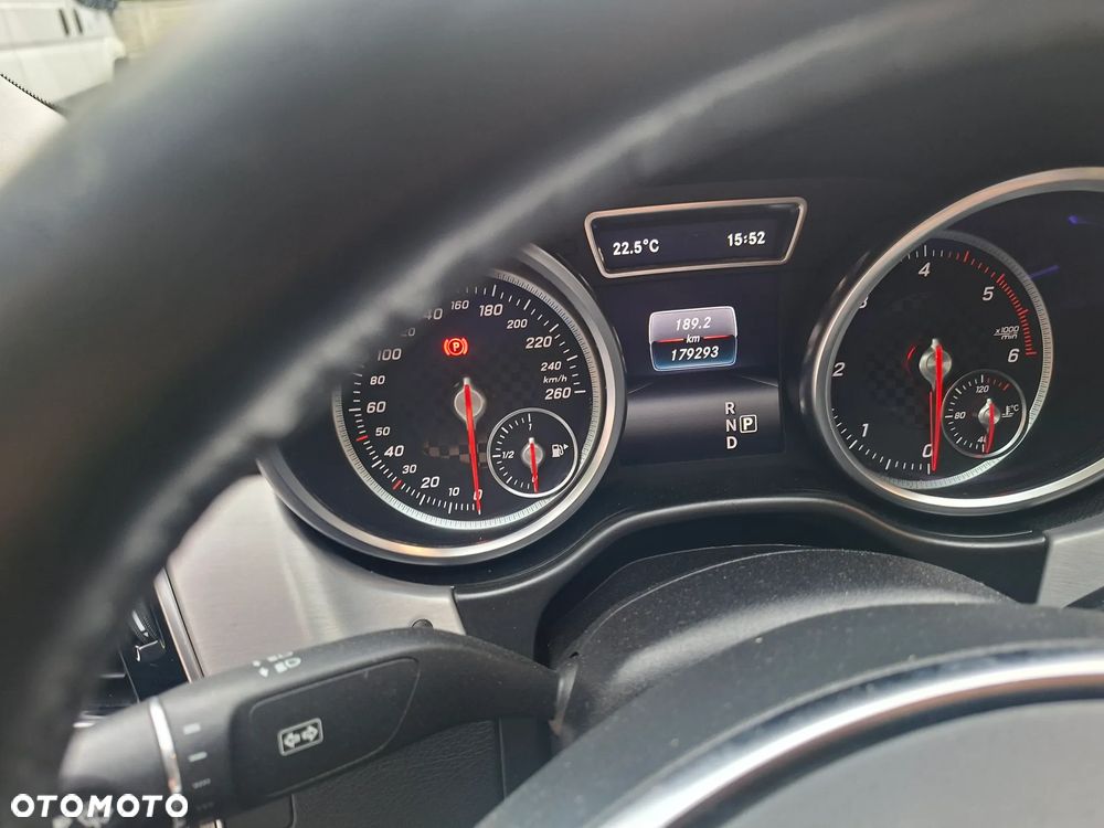 Mercedes-Benz GLE 350 d 4Matic 9G-TRONIC AMG Line - 16