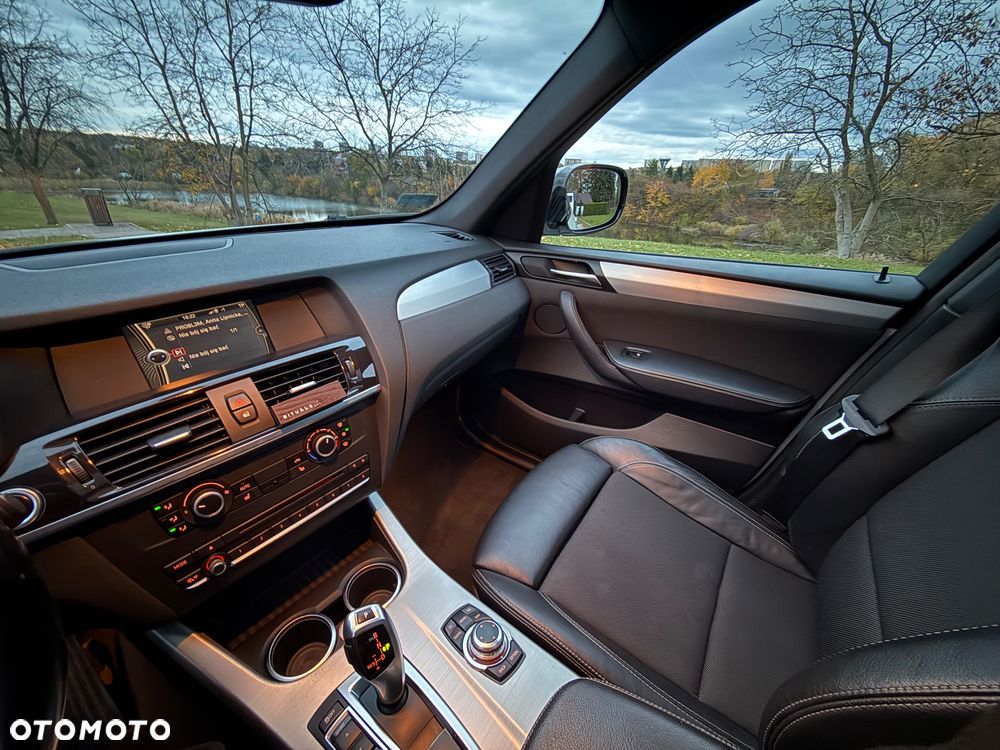 BMW X3 xDrive28i - 18