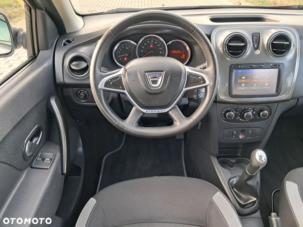 Dacia Logan TCe 90 S&S Stepway Celebration - 15