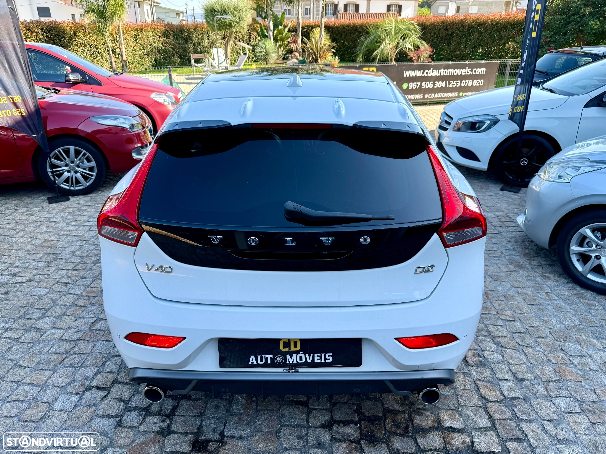 Volvo V40 1.6 D2 R-Design - 19