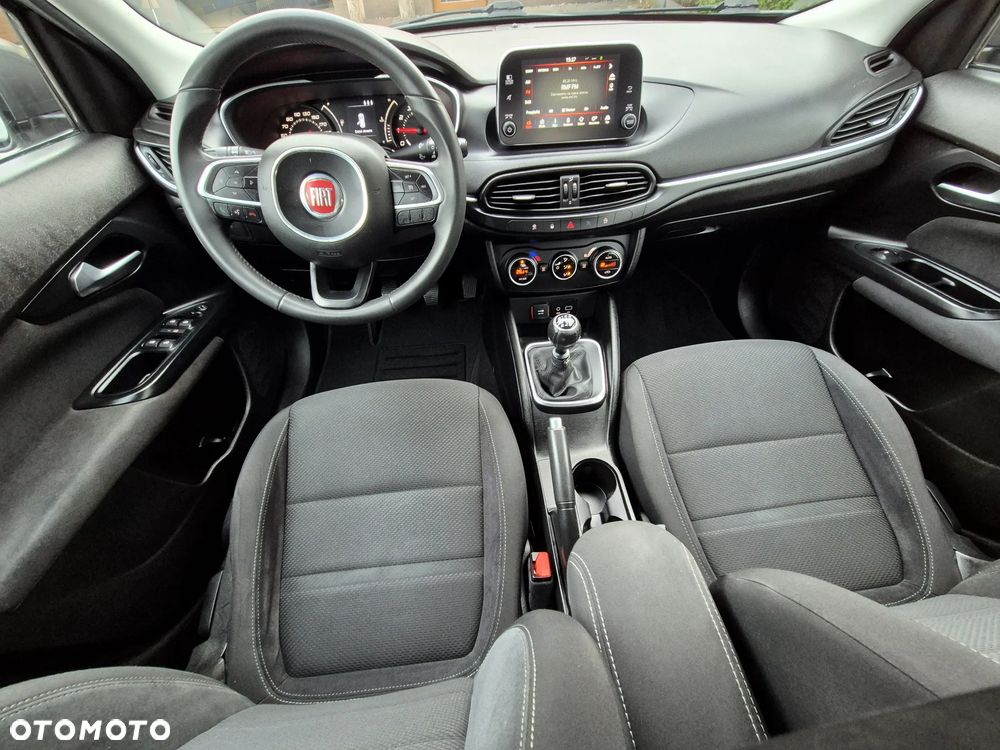 Fiat Tipo 1.4 T-Jet Business Line - 17