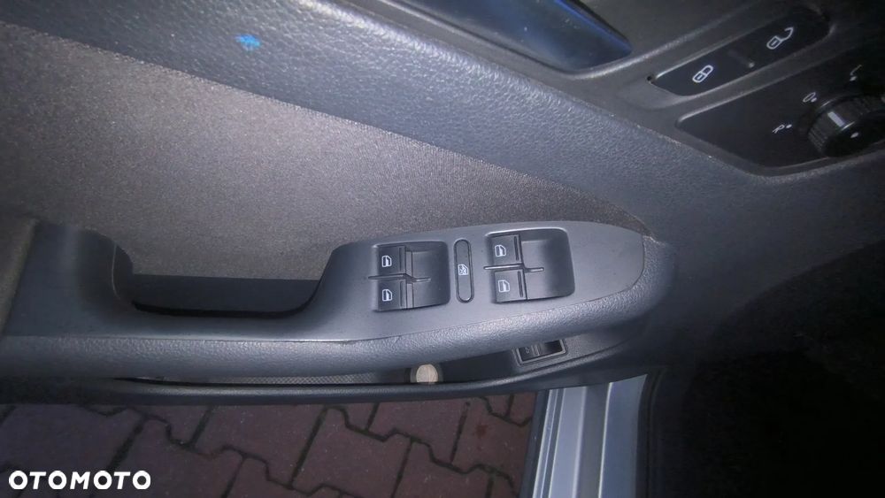 Volkswagen Jetta 1.4 TSI Comfortline - 27