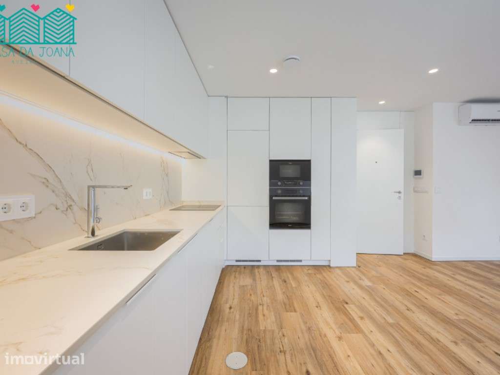 Apartamento T2 com Lugar de Estacionamento em Aveiro - Grande imagem: 4/23