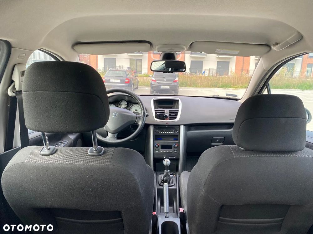 Peugeot 207 1.6 HDi 16V Trendy - 13