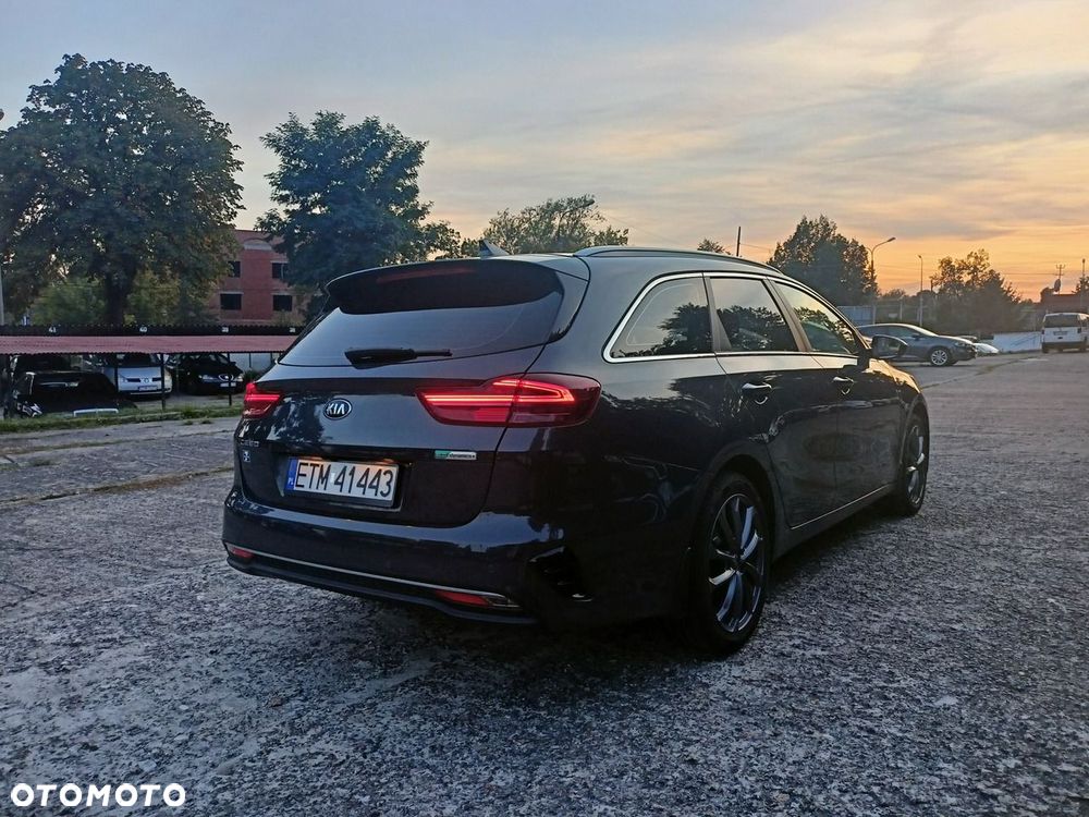 Kia Ceed - 14