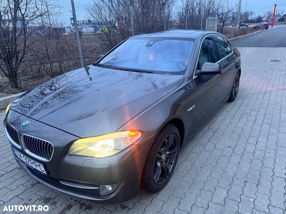BMW Seria 5 525d xDrive AT - 7