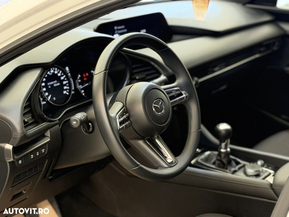 Mazda 3 - 4