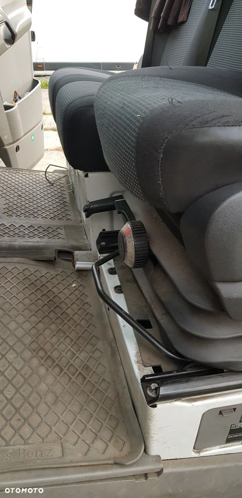 Mercedes-Benz Sprinter 318 - 16