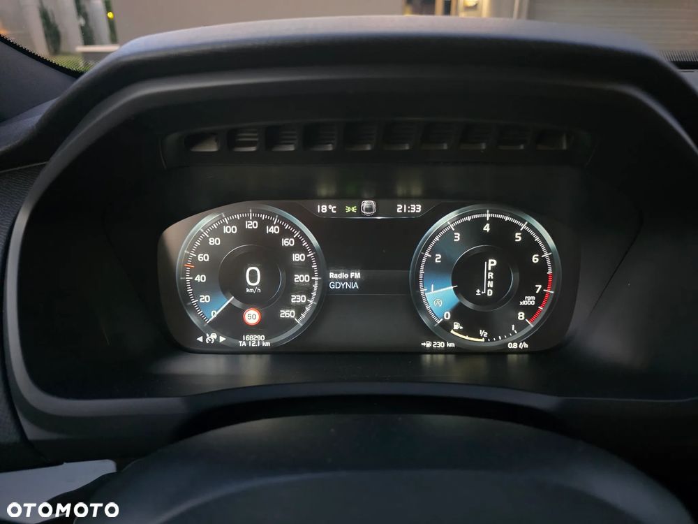 Volvo XC 90 T6 AWD Geartronic Momentum - 11