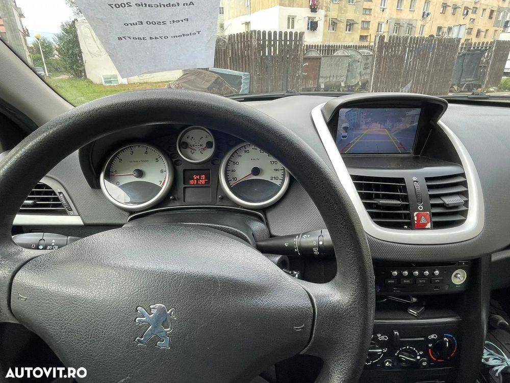 Peugeot 207 1.4E 16V Premium - 8