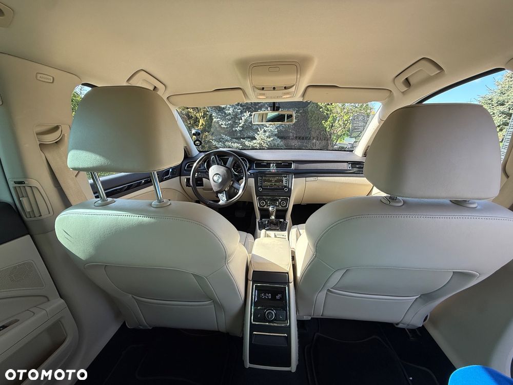 Skoda Superb 2.0 TSI L&K DSG - 9
