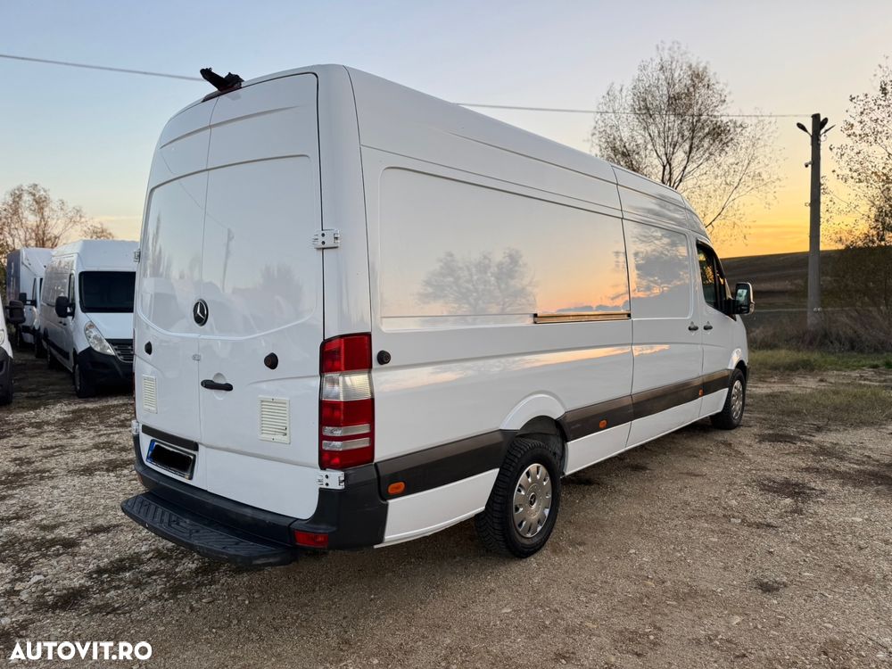 Mercedes-Benz Sprinter - 13