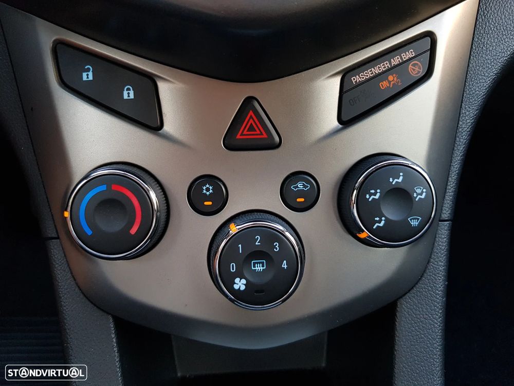 Chevrolet Aveo 1.2 LTZ - 39