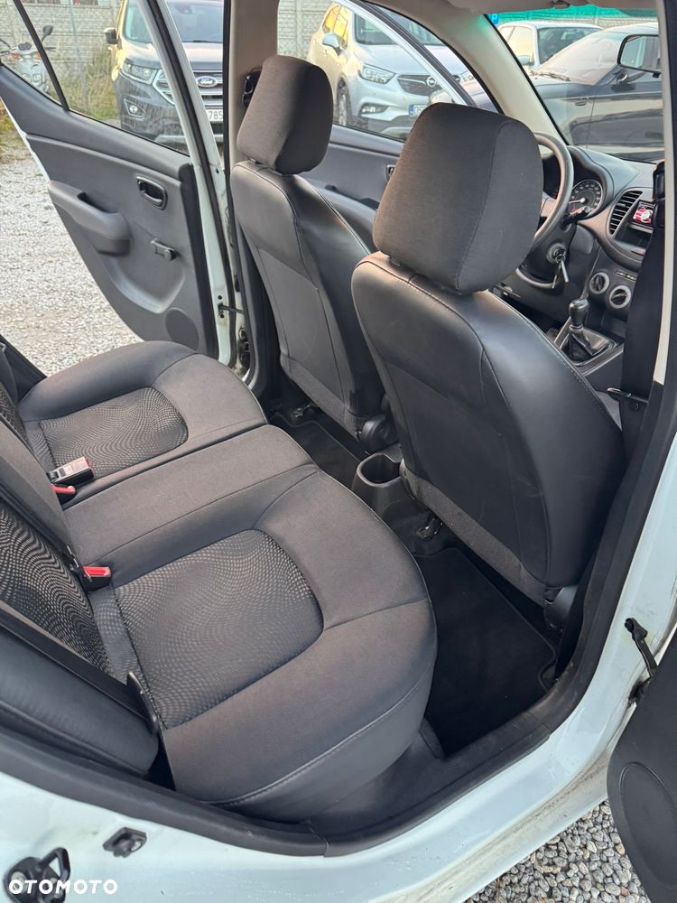 Hyundai i10 1.1 Classic + - 9