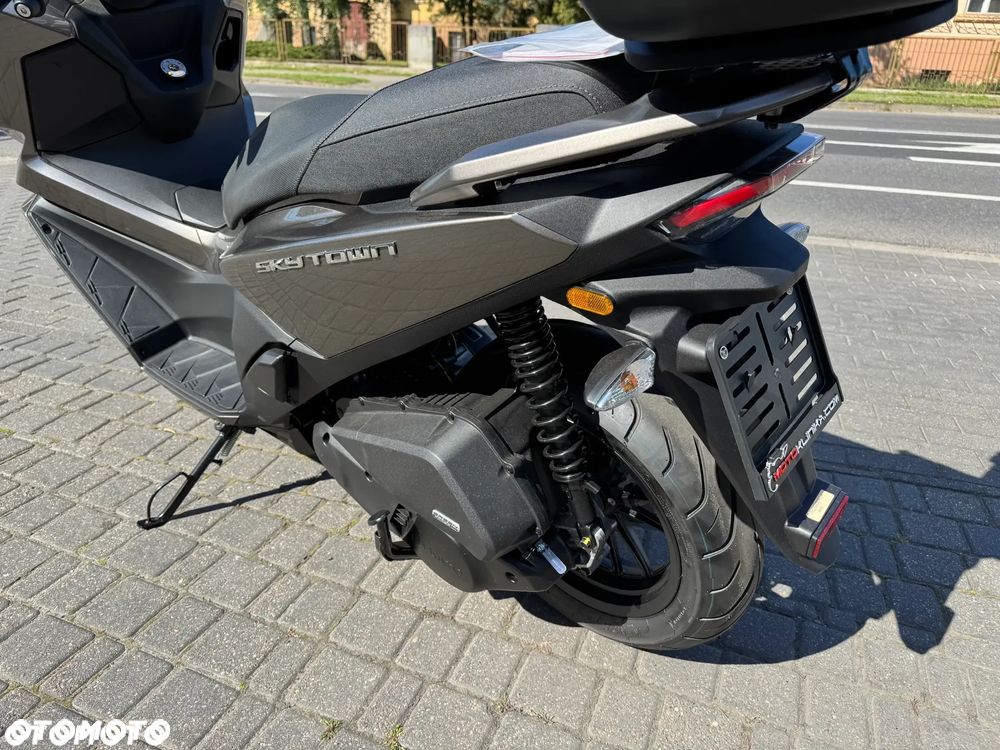 Kymco Skytown - 6