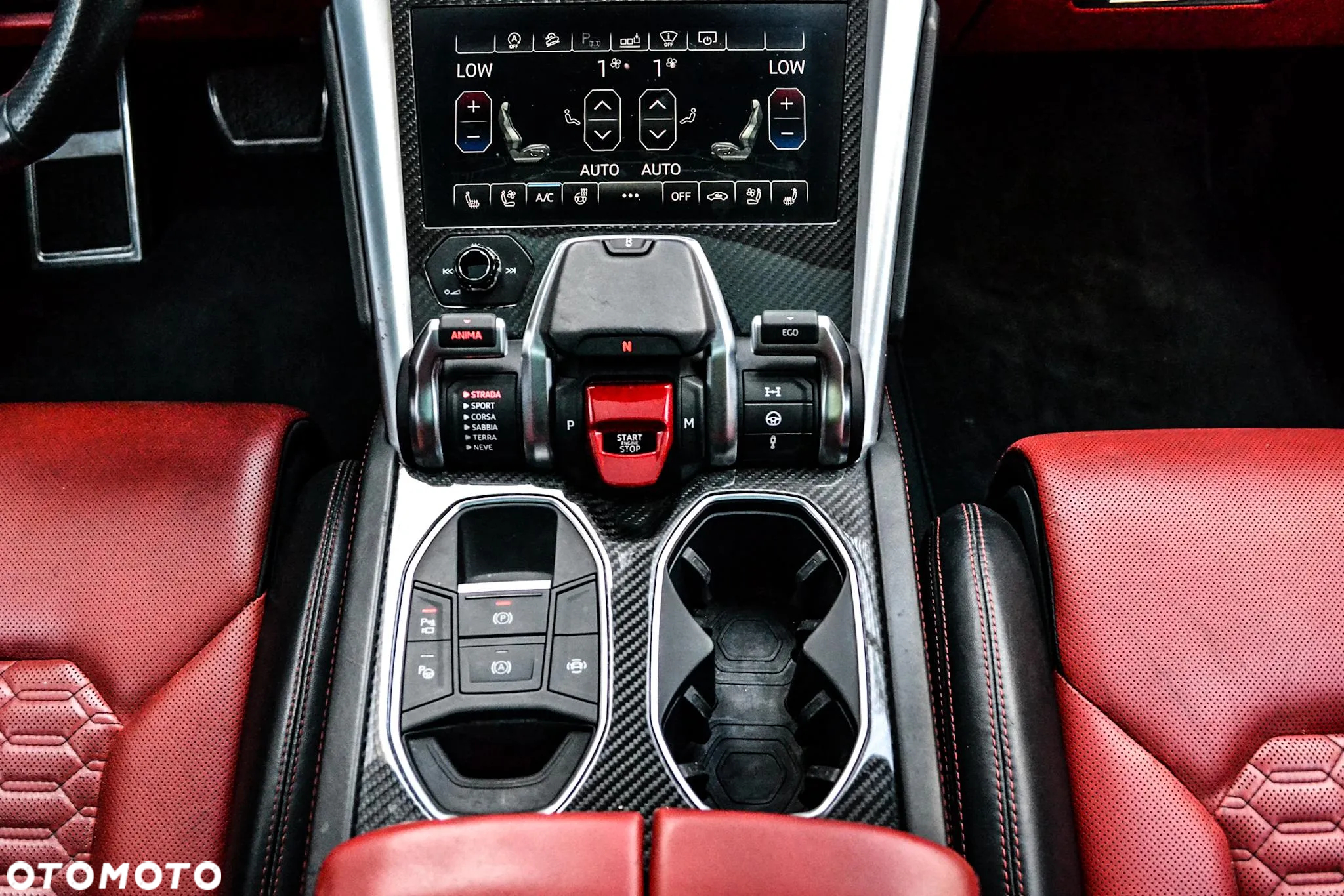 Lamborghini Urus Standard - 11