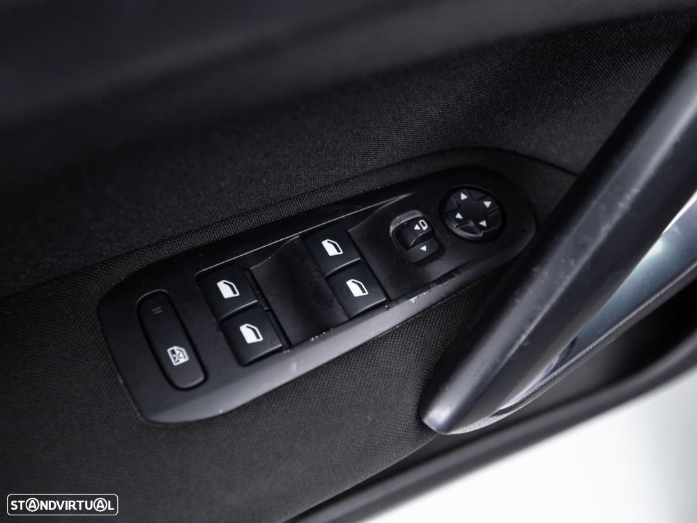 Peugeot 308 SW - 12