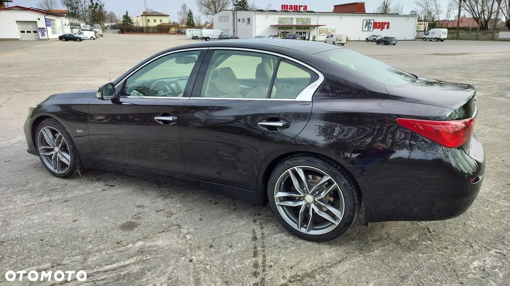 Infiniti Q50 2.0t Sport Sound Studio by Bose - 6