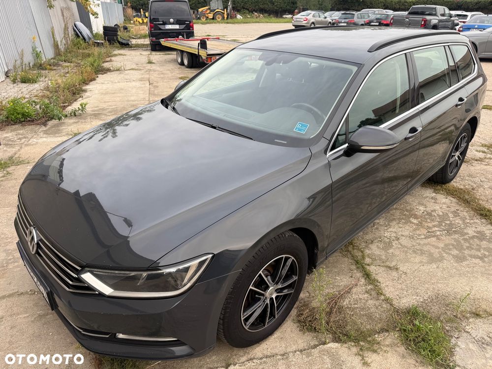 Volkswagen Passat 1.6 TDI (BlueMotion Technology) Comfortline - 1