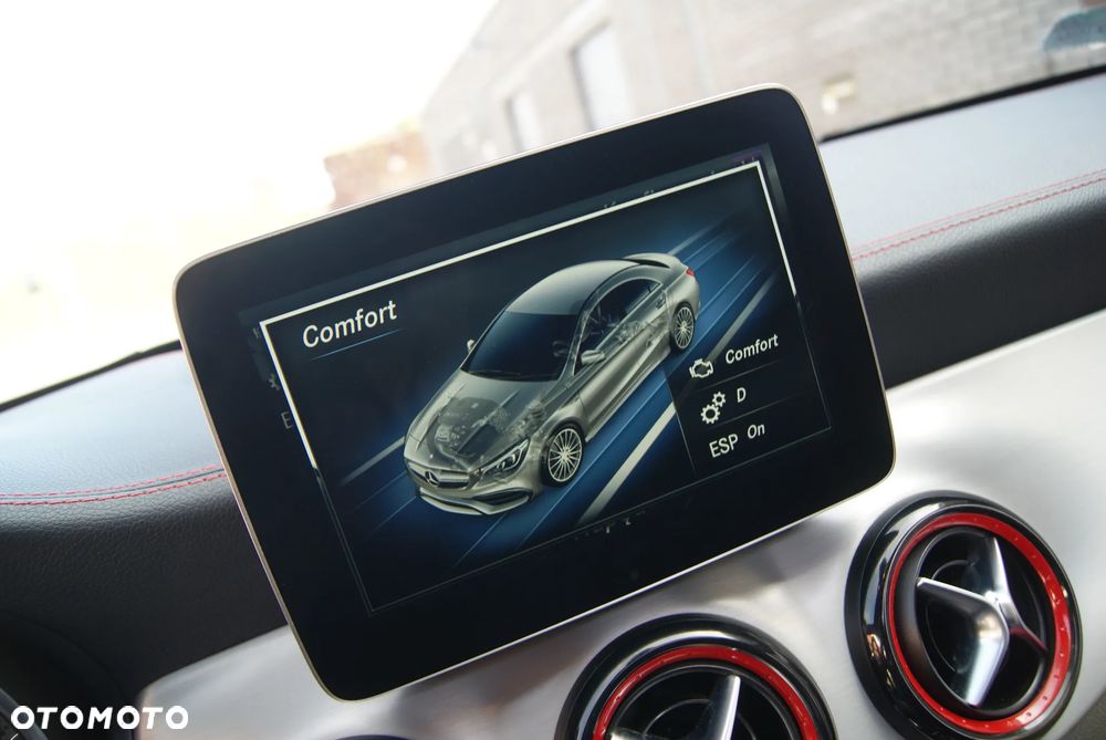 Mercedes-Benz CLA AMG 45 4-Matic - 36