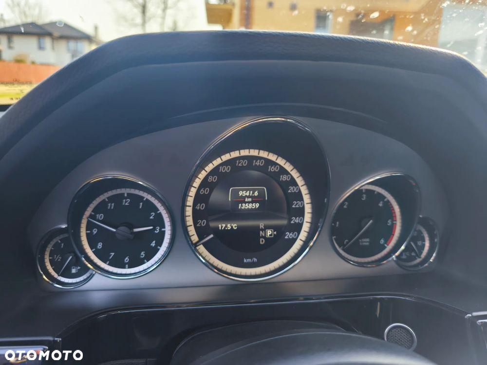 Mercedes-Benz Klasa E 350 CDI BlueEff Avantgarde - 3