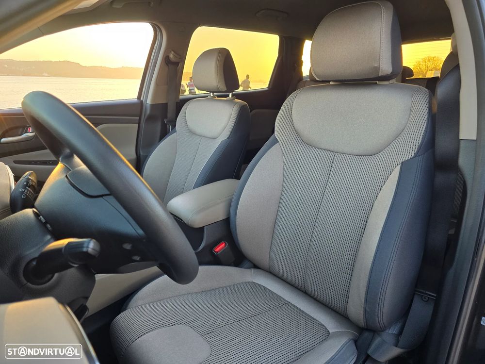 Hyundai Santa Fe - 11