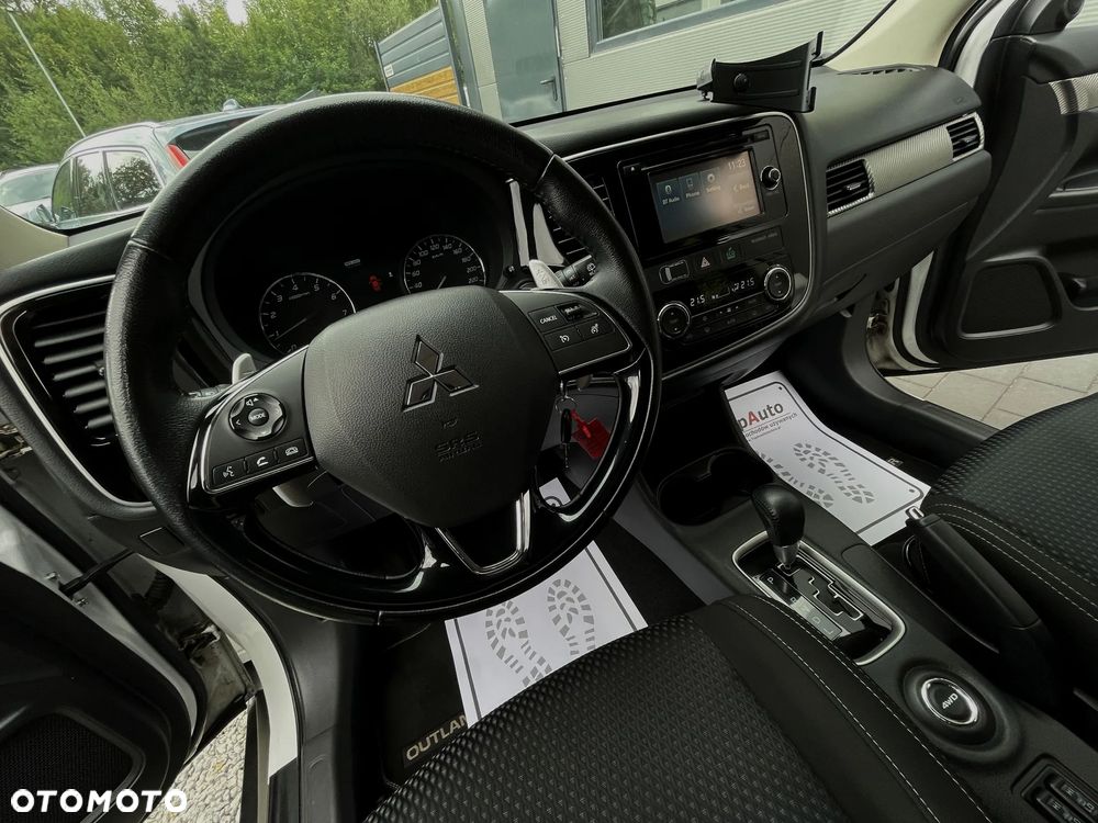 Mitsubishi Outlander 2.0 Instyle SDA 4WD CVT - 30